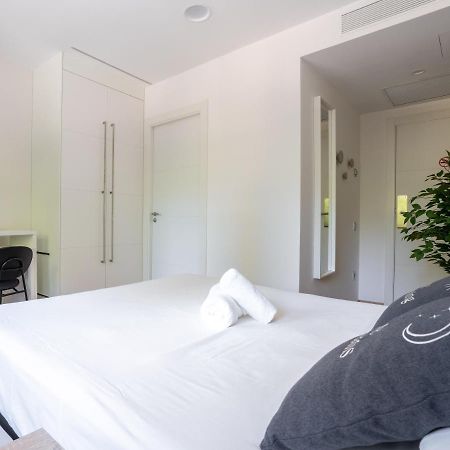 Limehome Barcelona Carrer De Fontcoberta - Digital Access المظهر الخارجي الصورة